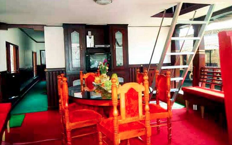 Floating Days Houseboat, Alleppey 4